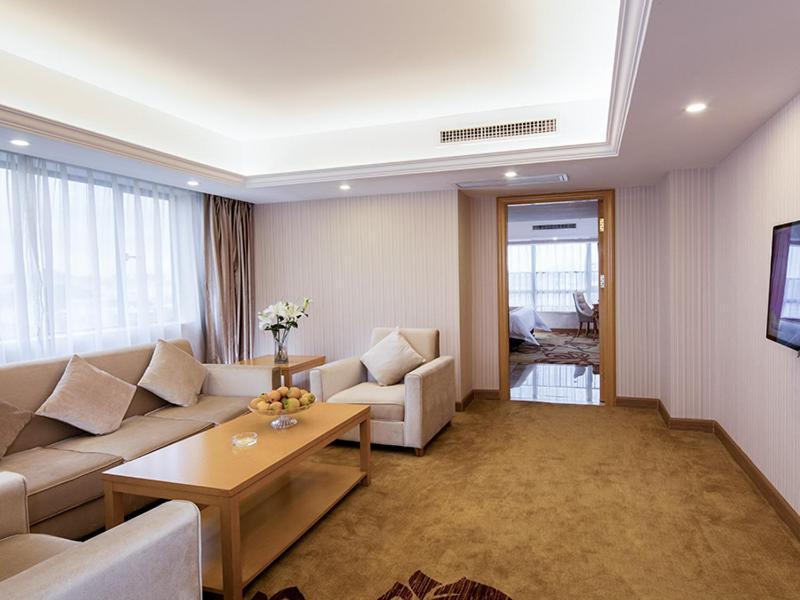 Vienna International Hotel Zhongshan Torch Development Zone エクステリア 写真